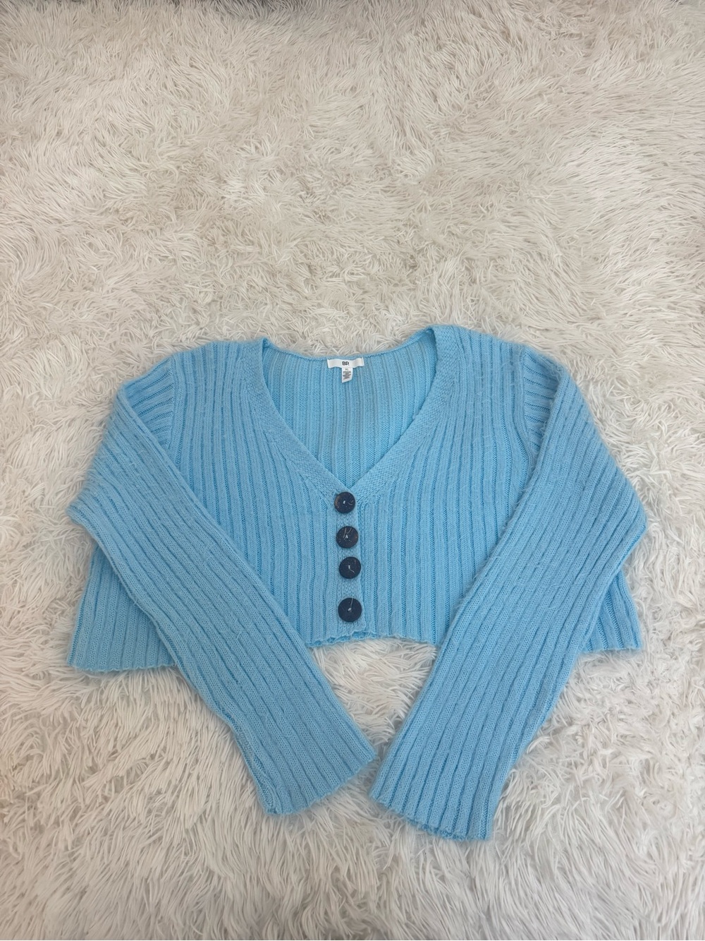 Light Blue Ribbed V-Neck Cropped Sweater with Brown Buttons